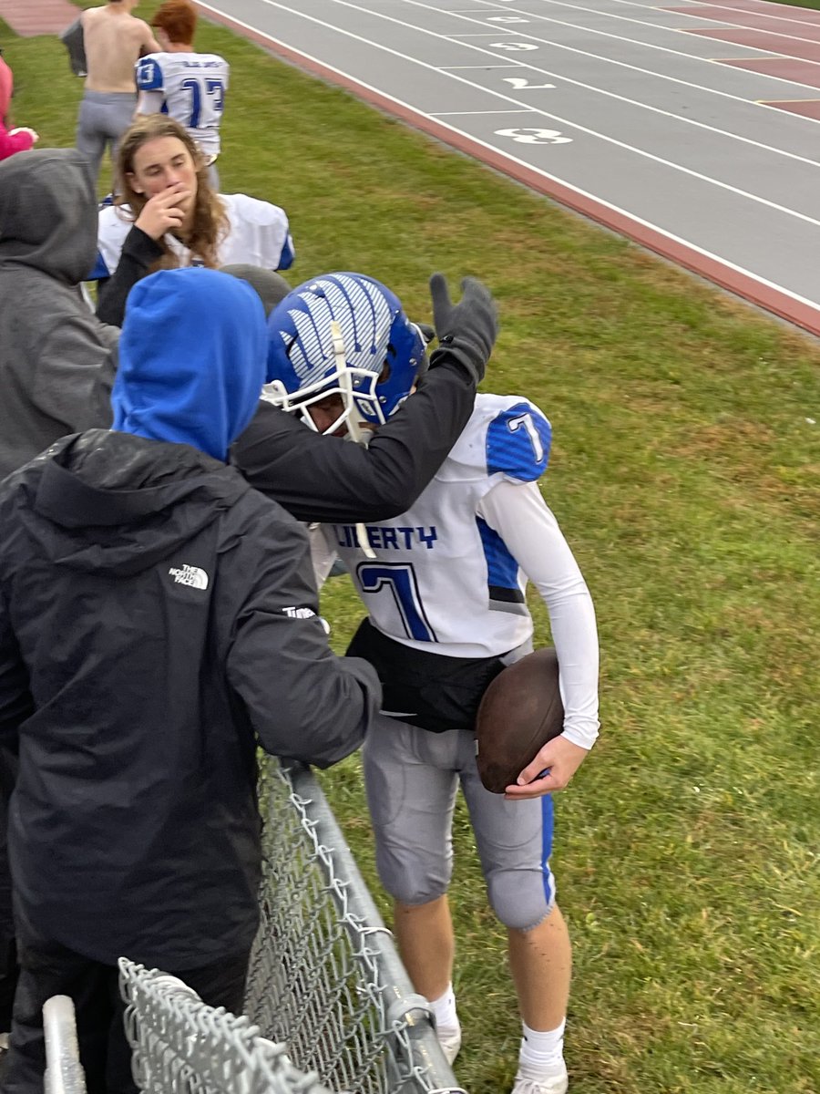 themamamort's tweet photo. This kid has been working hard this summer …can’t wait to see him on the field again 🏈💙 #jaysfootball #lotsofheart https://t.co/v3WdT2jSyS