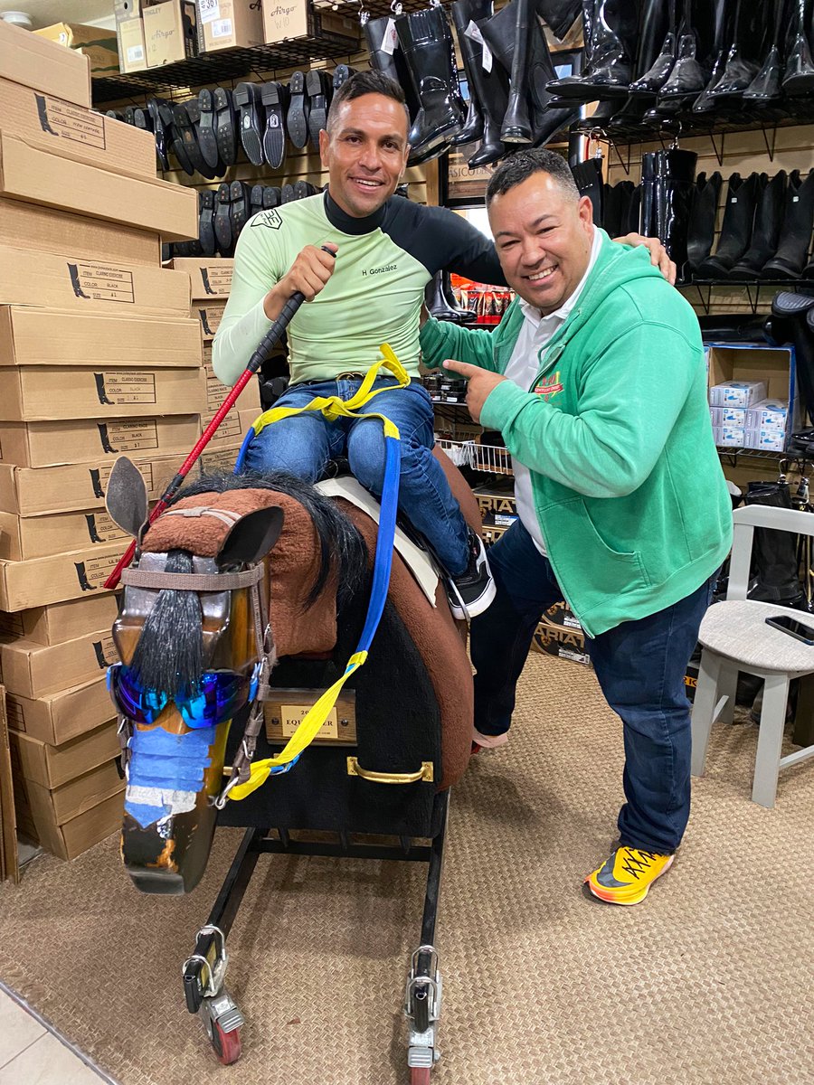 Bienvenido a <a href="/JockeyTack/">JockeyTack</a> en <a href="/GulfstreamPark/">Gulfstream Park</a> el Jockey Venezolano Henderson González <a href="/25Hender/">henderson gonzalez</a> 🇻🇪 Welcome to JockeyTack from Venezuela 🇻🇪 Jockey Henderson González 🇻🇪