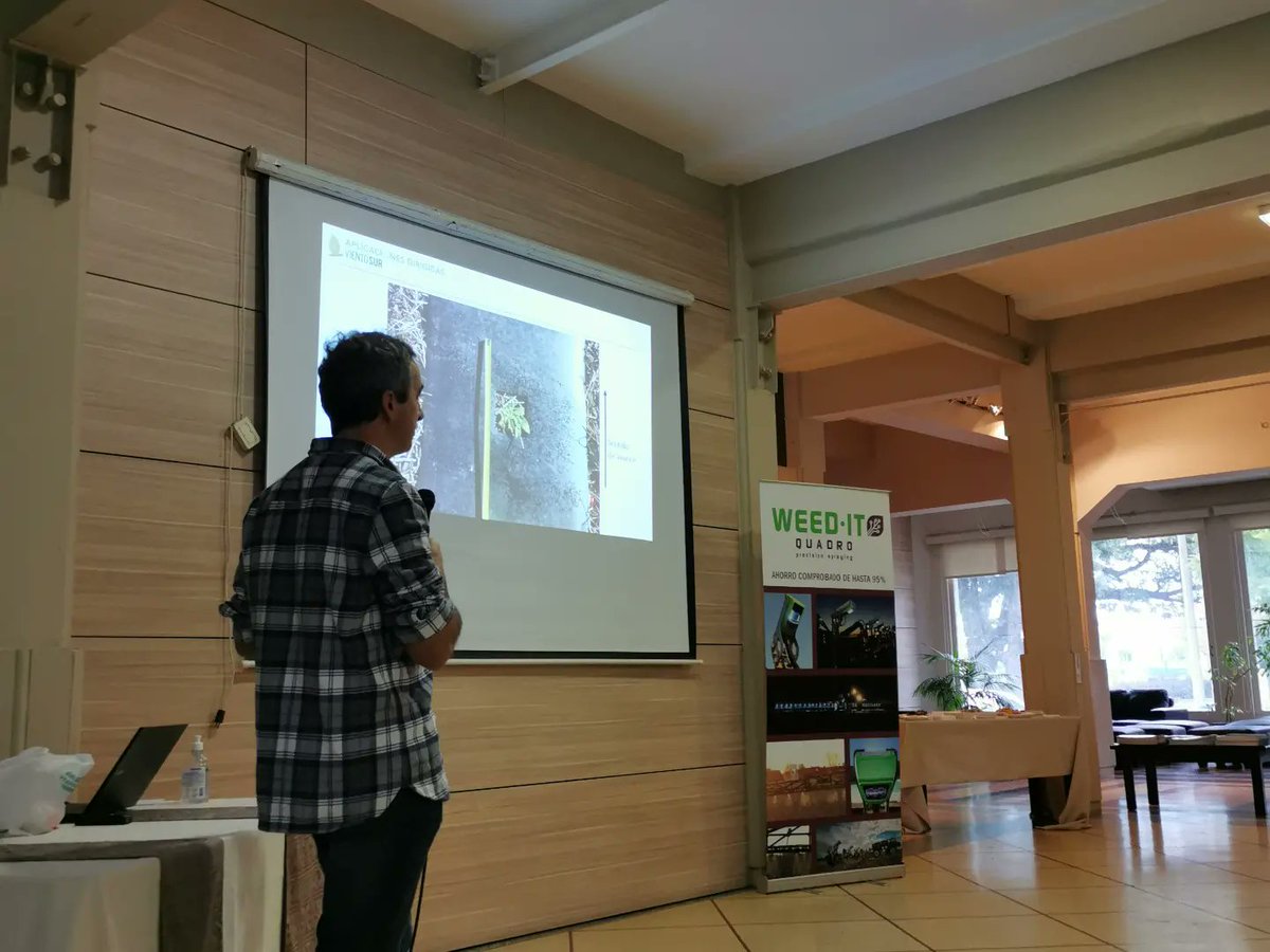 Imágenes de una jornada excelente. 
Muchas gracias a todos nuestros clientes que interrumpieron su rutina para acompañar esta propuesta.
Espectacular los expositores <a href="/_emibonetto/">Emi Bonetto</a> de <a href="/GlimaxArg/">Glimax Argentina</a> y Agustín Bilbao de <a href="/vientosuragro/">Viento Sur</a>.
@WEEDit_