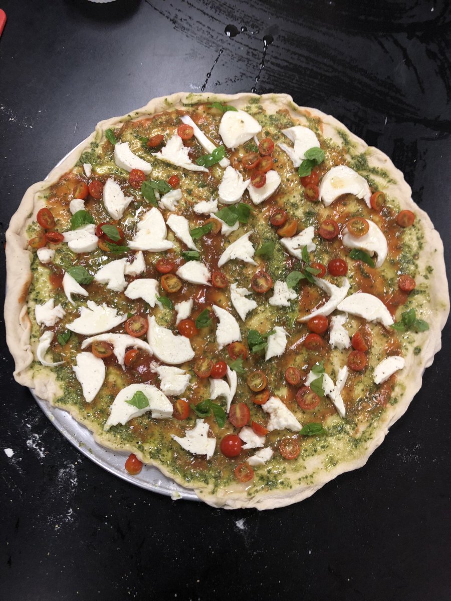 Mr_JSaavedra's tweet photo. Delicious #learning at @UrbanHarvesthouston.  School #gardens https://t.co/FUdkD2QdeU