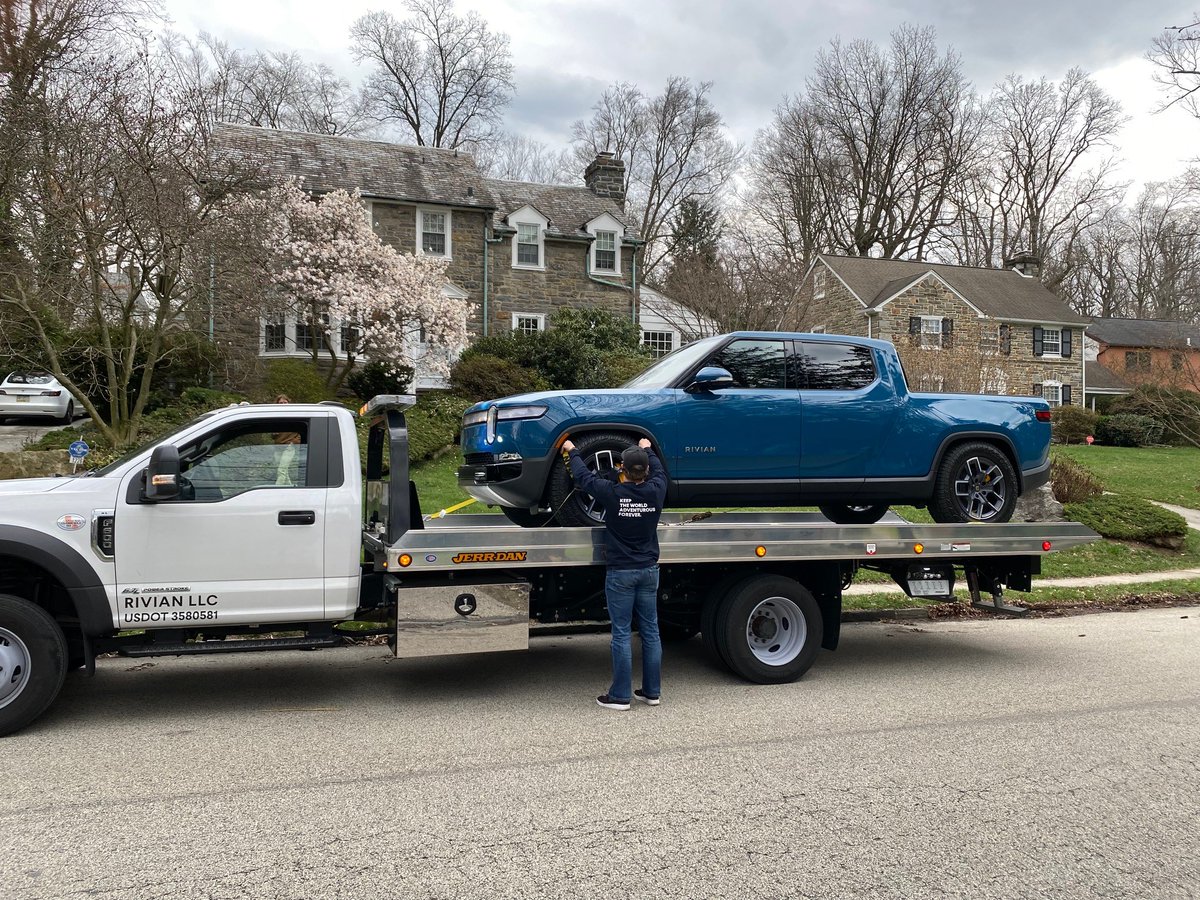 terwiesch's tweet photo. Three months ago, I was thrilled to be one of the first receiving the @Rivian R1T. What a great car! Today, the car sits de facto unusable in the driveway. What do you think happened? (Hint: I teach my @Wharton MBA students to look for the bottleneck). Any guesses? https://t.co/CoahHpKLB2