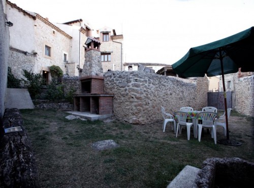 VDVRockFest's tweet image. Otro año más, nos encanta contar con la colaboración para el VDVRockFest con la Casa Rural 'La Cepa' de Valdevarnés situada en un entorno excepcional. A pocos kilómetros del Hoces del Río Riaza. Una gran casa rural donde disfrutar de la naturaleza.
casarurallacepa.es
#rural