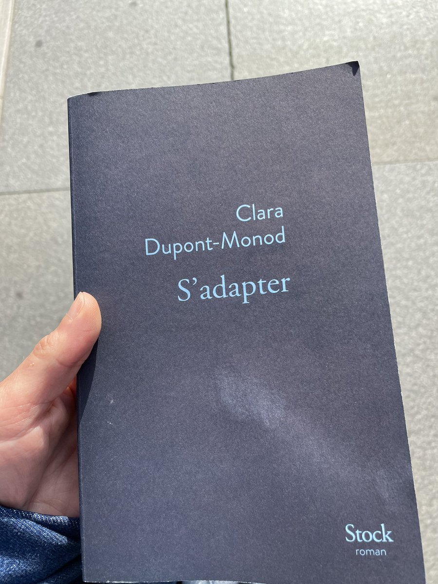 19_zaz's tweet photo. Une claque. Un récit magnifique. Courez vite en librairie ! #sadapter https://t.co/6w0TyqKEkK