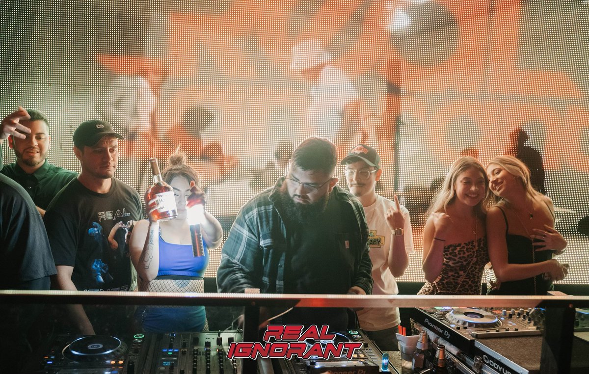 We love to recreate art 😄

📸: <a href="/BennyyBlanco/">Bennyy Blanco</a>