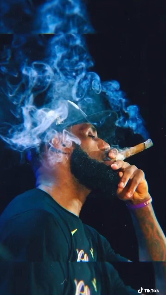 Yee_World's tweet photo. This wallpaper though 💯 https://t.co/pxN12p2dd4