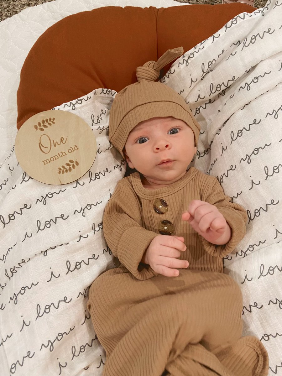 21Cheez's tweet photo. Lil man turning 1 month already! #LucaMiles https://t.co/ZeLpvYkc4D