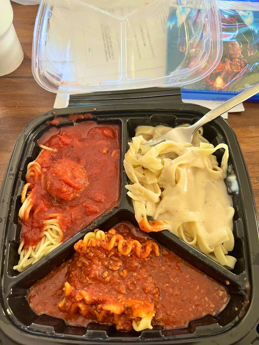 Aeleby's tweet photo. @VoidBurger @giantbomb While grabbing a new game the other day I found myself tempted by pure evil. I’ve had the best pastas while in Italy, and now I’ve had this… Fazoli’s. The breadsticks are the only thing worth eating. https://t.co/C1wG1GwIjn