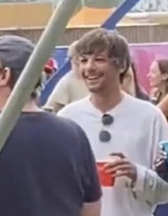 lwtthingss's tweet image. girl same