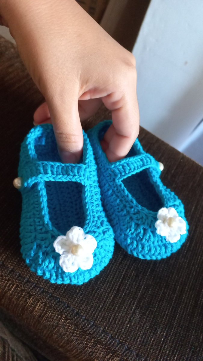 demalves007's tweet photo. Minha amiga tá grávida e eu tô atacada fazendo vários mimos de crochê pra neném dela 😭🥰🤧 https://t.co/kEEZiVsoNs