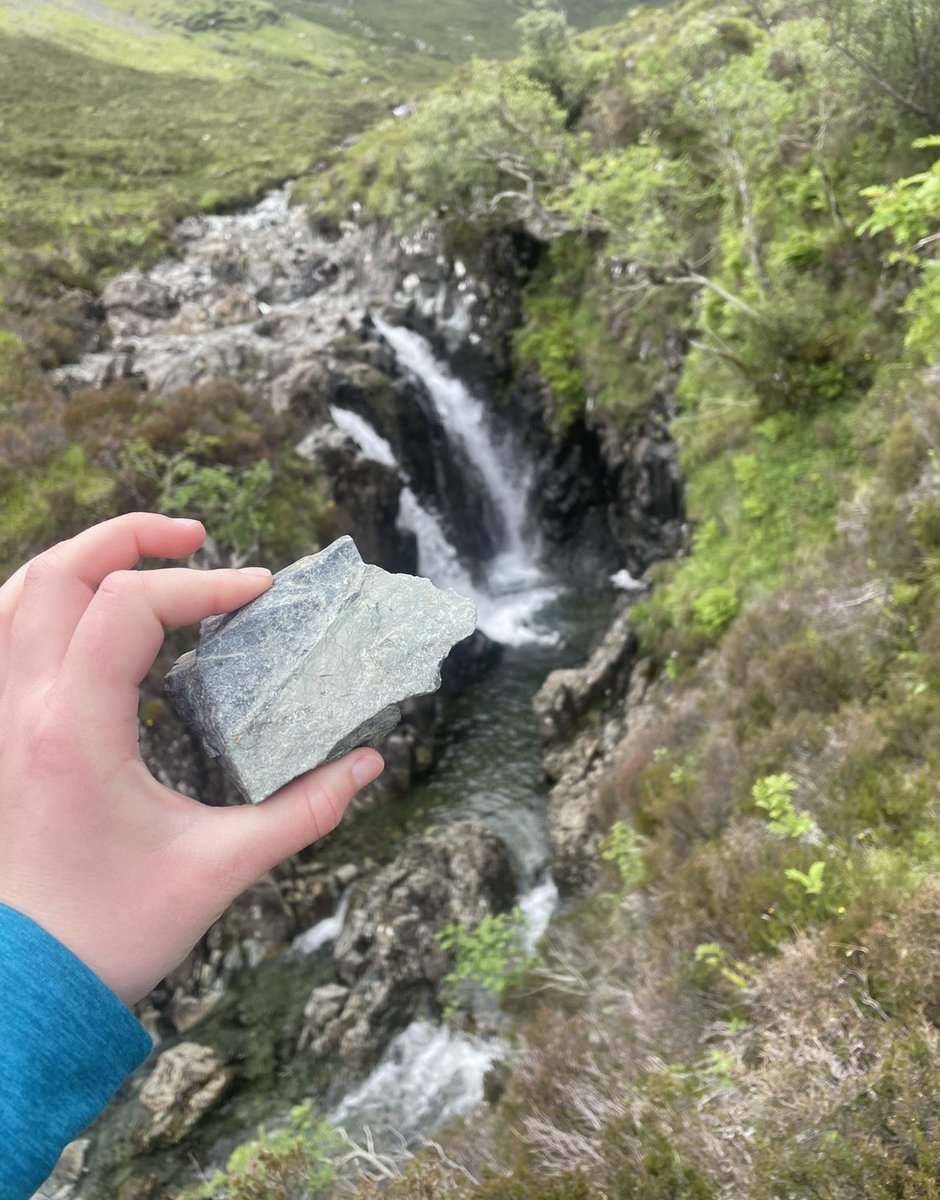geologydiary's tweet photo. Day 2- (Photo’s) - Had a few admirers watching us study the rocks. 4 seasons in a day, with the sun greeting us at the end of the day☀️  #skye #geology #mapping #field https://t.co/WMoPFS45Ft