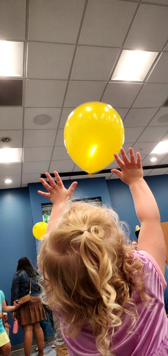 We had so much fun at @FredCoLibrary 's Bluey party...of course Keepy Uppy was a hit! <a href="/OfficialBlueyTV/">Official Bluey TV</a>