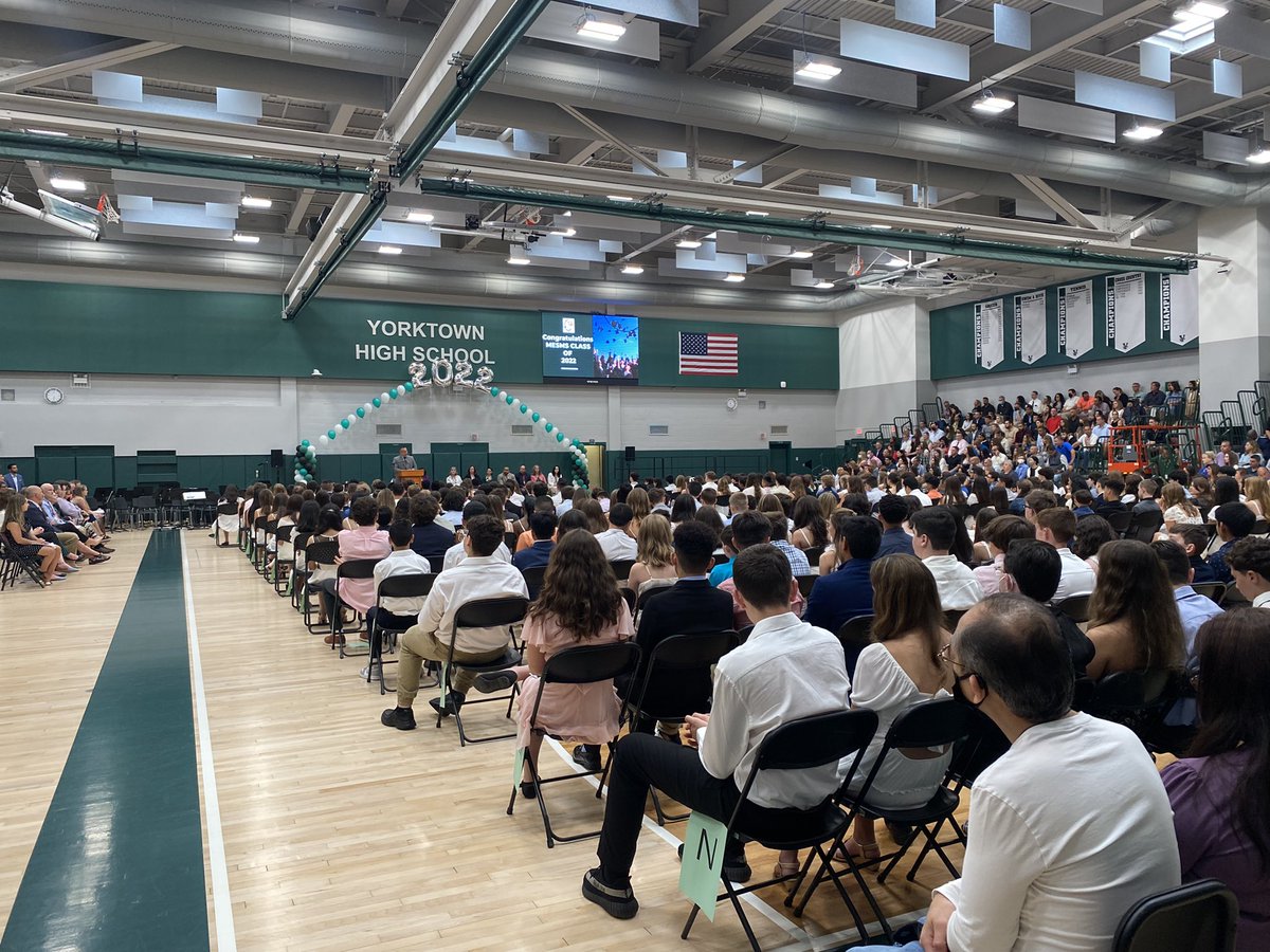sgiuliano7's tweet image. Congratulations to the class of 2022! Good luck at YHS 💚👏🏼 @MESMSHorowitz @YHSDeGennaro