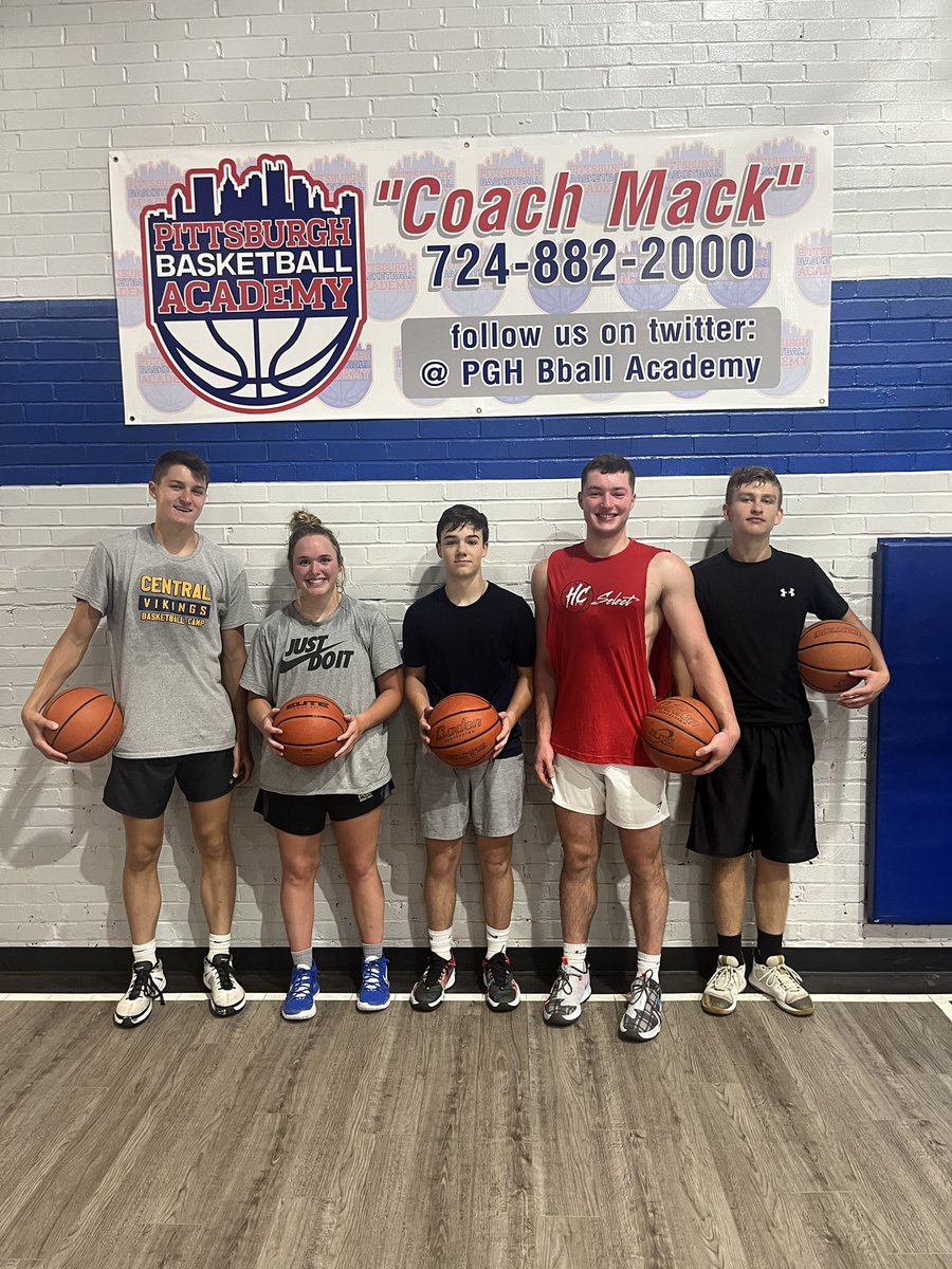 PGHBballAcademy's tweet photo. Dante DePante of Central Catholic, Hannah Potter of Fredonia State University, Dempsey Cowan of Freeport, Connor Holloway of Waynesburg University, and Jaden Wall of Valley with a good one this morning at the Academy. https://t.co/Taqi9HM1xi