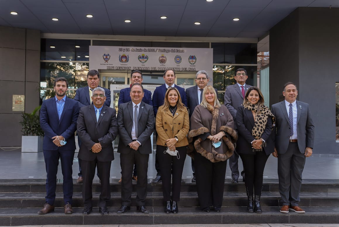 RobertoLunaOK's tweet photo. Participando de la XLVI Reunión #PARLAMENTODELNOA @ParlanoaO @parlanoa Santiago del Estero  ⁦@LegislaturaLR⁩ @GobDeLaRioja @QuintelaRicardo https://t.co/WKxjEmjwg1