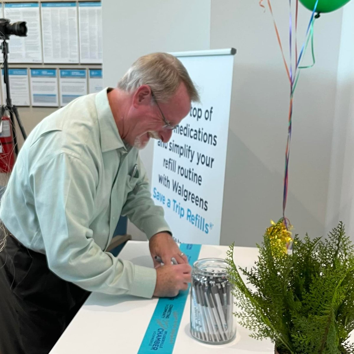 PflChamber's tweet photo. Welcome Village Medical to the Pflugerville Chamber! 🎉Thank you to everyone who attended today’s #ribboncutting and showed your support. Find out more about their services here - 
https://t.co/EHfuaLa8RU
#PFChamber #connectingthecommunity https://t.co/HG1opyXBAb