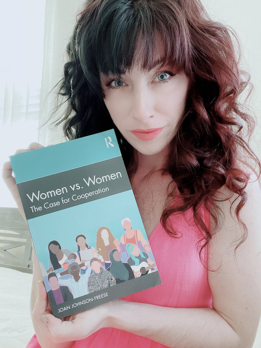 JohnsonFreese's tweet photo. One of my most recent @HarvardExt students, @alexandrancole has been using my book Women vs. Women: The Case for Cooperation to explore the many ways that women can be empowered from working together.
#womenvswomen #ireadthebook  

To buy the book: https://t.co/Tf4ag4d3FG https://t.co/OItZfYQNqj