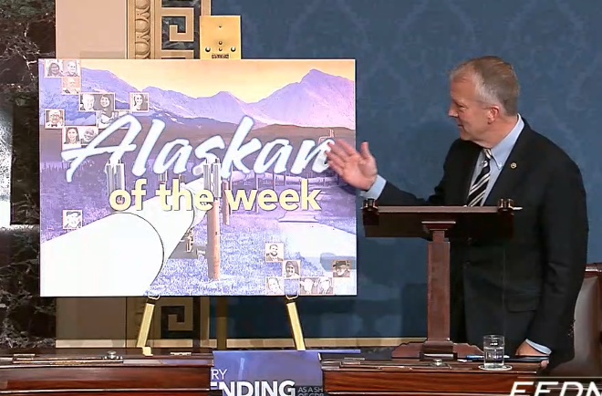 tsyang27's tweet photo. #AlaskanoftheWeek floor chart, now featuring the Trans-Alaska Pipeline https://t.co/S83Js2CC65