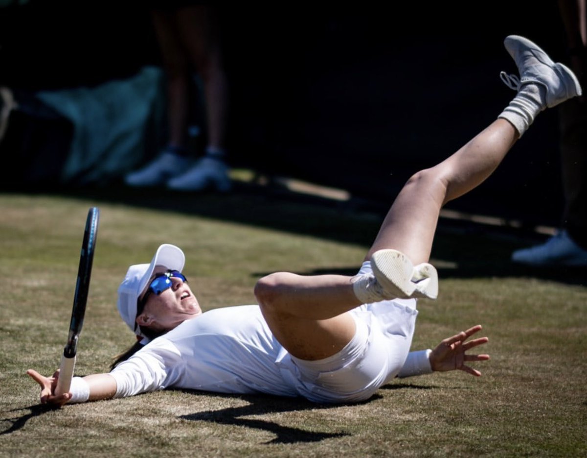 vgrigera_'s tweet photo. El momento exacto que 🇲🇽 @FerCongo hizo historia: Vencio a 🇭🇺 Timea #Tabos (294º) por 6-3, 1-6, 6-3 y logro que después de 26 años haya una mexicana en el cuadro principal de @Wimbledon.

📸: @Reginacortina_ https://t.co/u1UewU4Quw