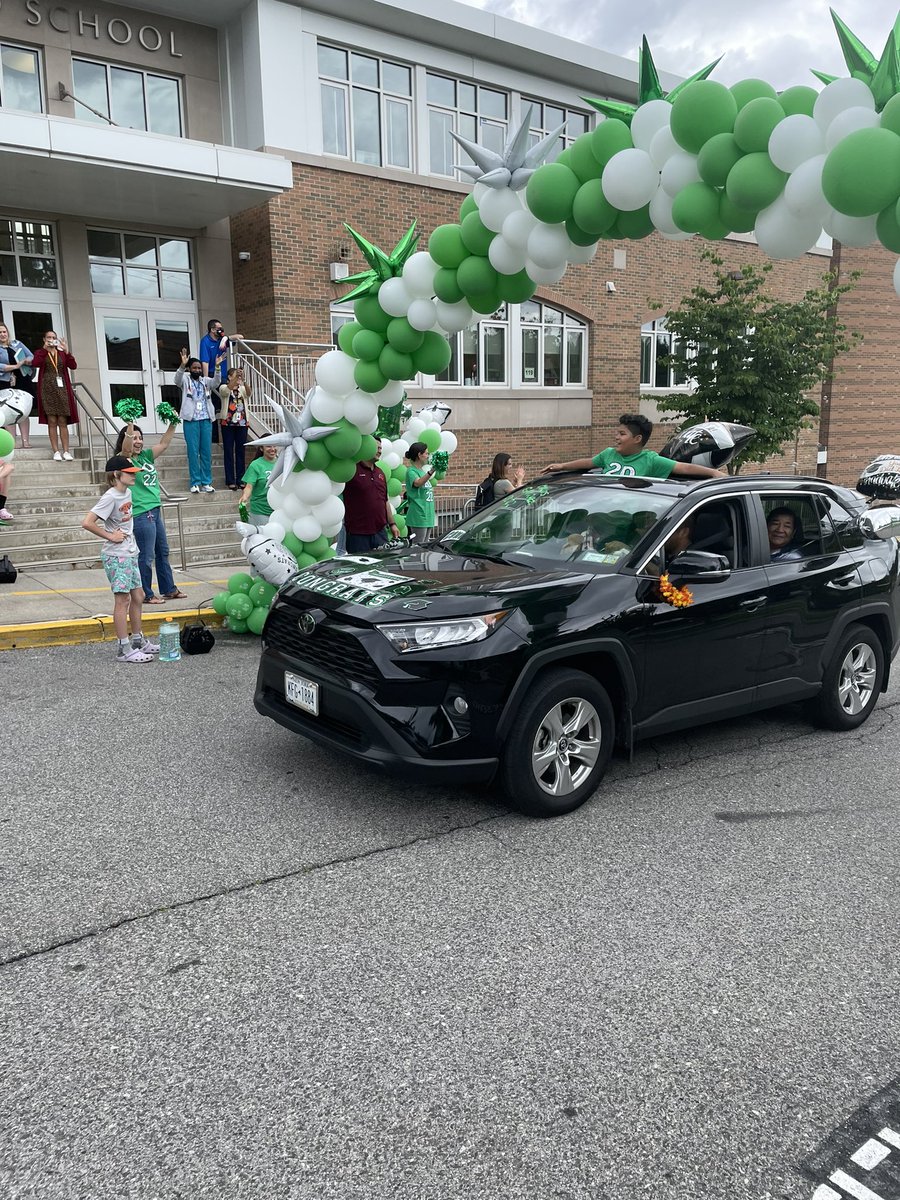 RSpedafino's tweet image. Today @postroadschool we had our 5th grade car parade! Special thanks to our @postroadpta and our school community for supporting this fun event! #wpproud #postroadrocks #carparade #fifthgradefun