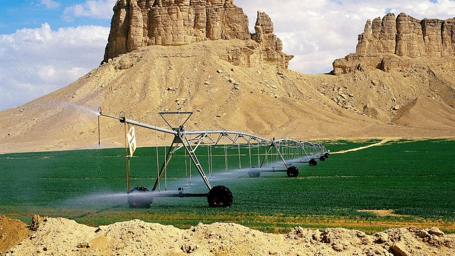 WorldlyHQ's tweet photo. Advanced modern irrigation systems from the desert of  Egypt. https://t.co/xOdTRj9wlG