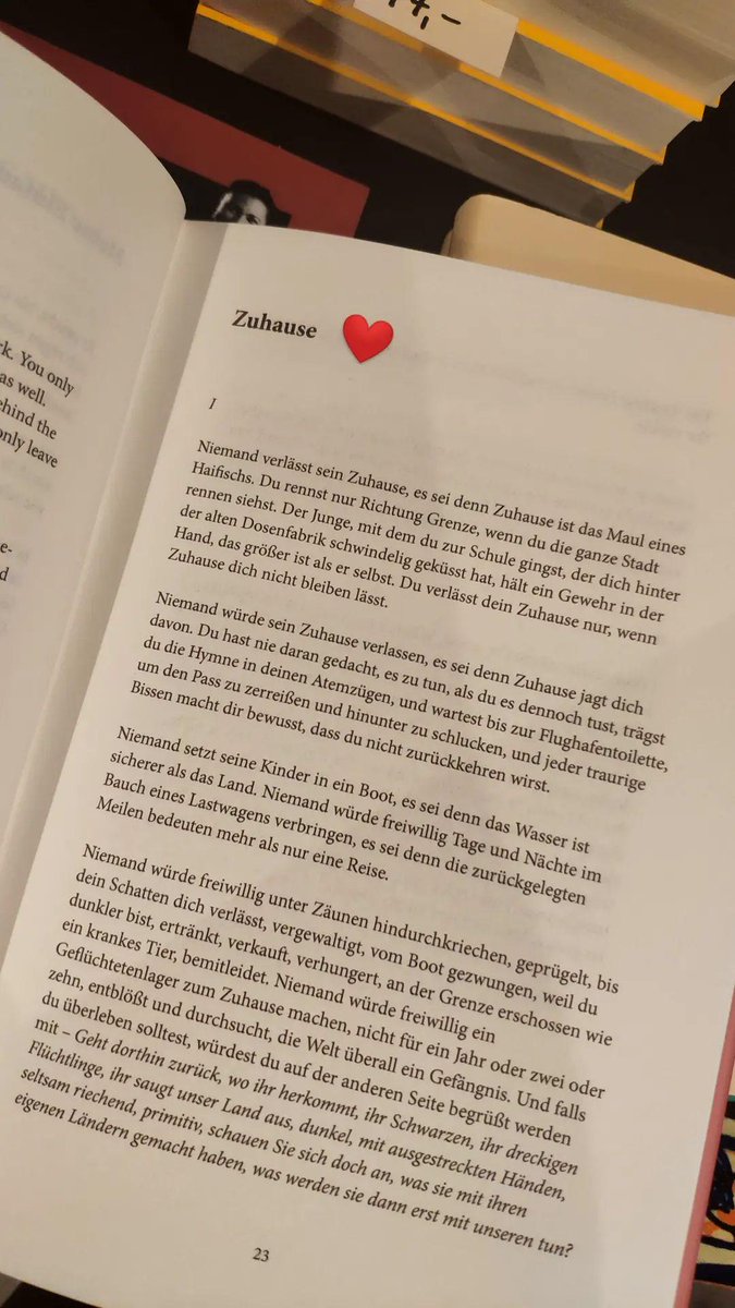 Livs_tweet's tweet photo. Wurde neulich mal gefragt, was ich als Journalistin mit am liebsten schreibe:
Well...ich darf für die diesjährige #Afrolution, dem afro-/afrodiasporischen Festival von @EOTOBerlin, den Festivalbericht schreiben. Schaut auf Instagram vorbei, da gibt's Liveupdates. https://t.co/911qDe0iBR