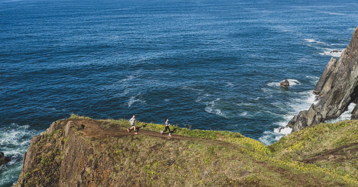 Trail runs in the family 😏 Check out the all-new Olympus 5 family: altrarunning.com/launch/olympus…