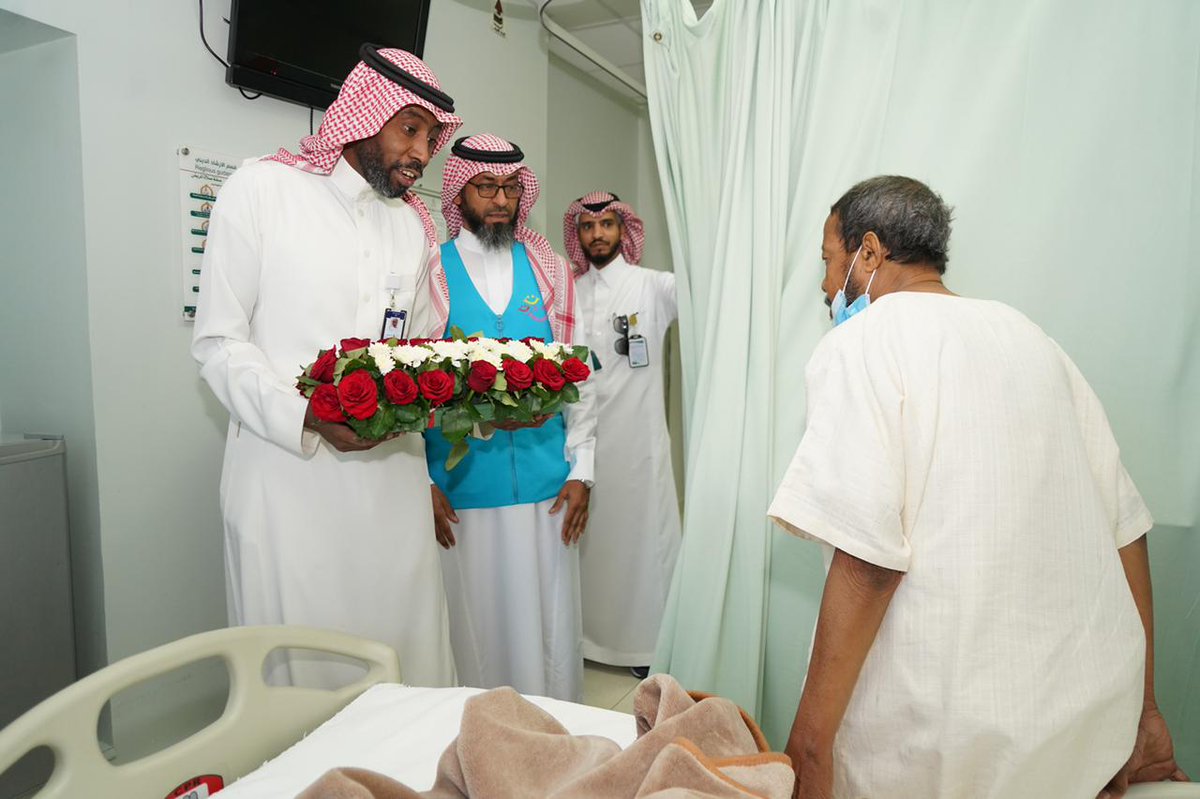 HTtabuk's tweet photo. قام فريق سفراء السعادة التطوعي التابع لجمعية العمل التطوعي بمنطقة تبوك @TabukVAs وبالتعاون مع جامعة الأمير فهد بن سلطان @fbsuniversity زيارة المرضى المنومين بمستشفى الملك فهد التخصصي بتبوك وتوزيع الورود عليهم 😊🌹
@jojo7sm
@TabukPrincipal https://t.co/BEeRX6jOtJ