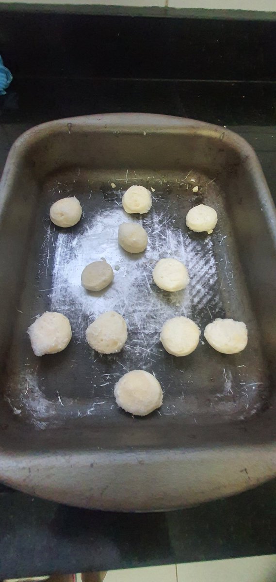 - Como você assa pão de queijo?
- No 4-3-3.