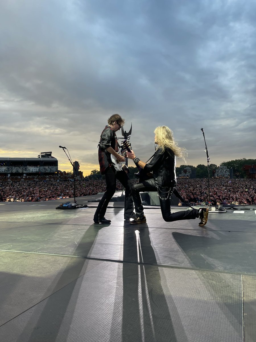 HELLFEST!!! What A F&amp;cking Absolute Treat!!!
More  2 Follow…But, Sweet Jaysus…Steve Vai Jamming With Da Snake!!!
ONCE A SNAKE…ALWAYS A SNAKE!!! ❤️‍🔥❤️‍🔥❤️‍🔥
✨💚✨❤️‍🔥❤️‍🔥❤️‍🔥‼️‼️‼️
⁦<a href="/elisebrodsky/">elisebrodsky</a>⁩