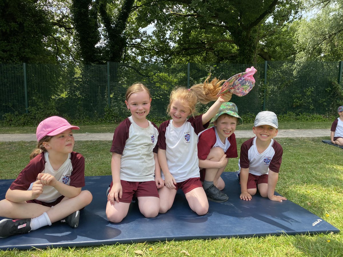 Year1withMissR's tweet photo. Very happy, smiley, beautiful faces for our sports day afternoon 😆🌟 https://t.co/403U33qAGH