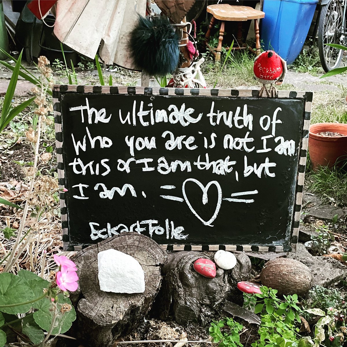 peckhambird's tweet photo. #theultimatetruth #whoyouare #iam #peace #please #peaceplease #beyou #kindness #wishing #Everyone #light #love #laughter and #joy in your dear #hearts 🌈❤️ https://t.co/R3yr7qZbEB