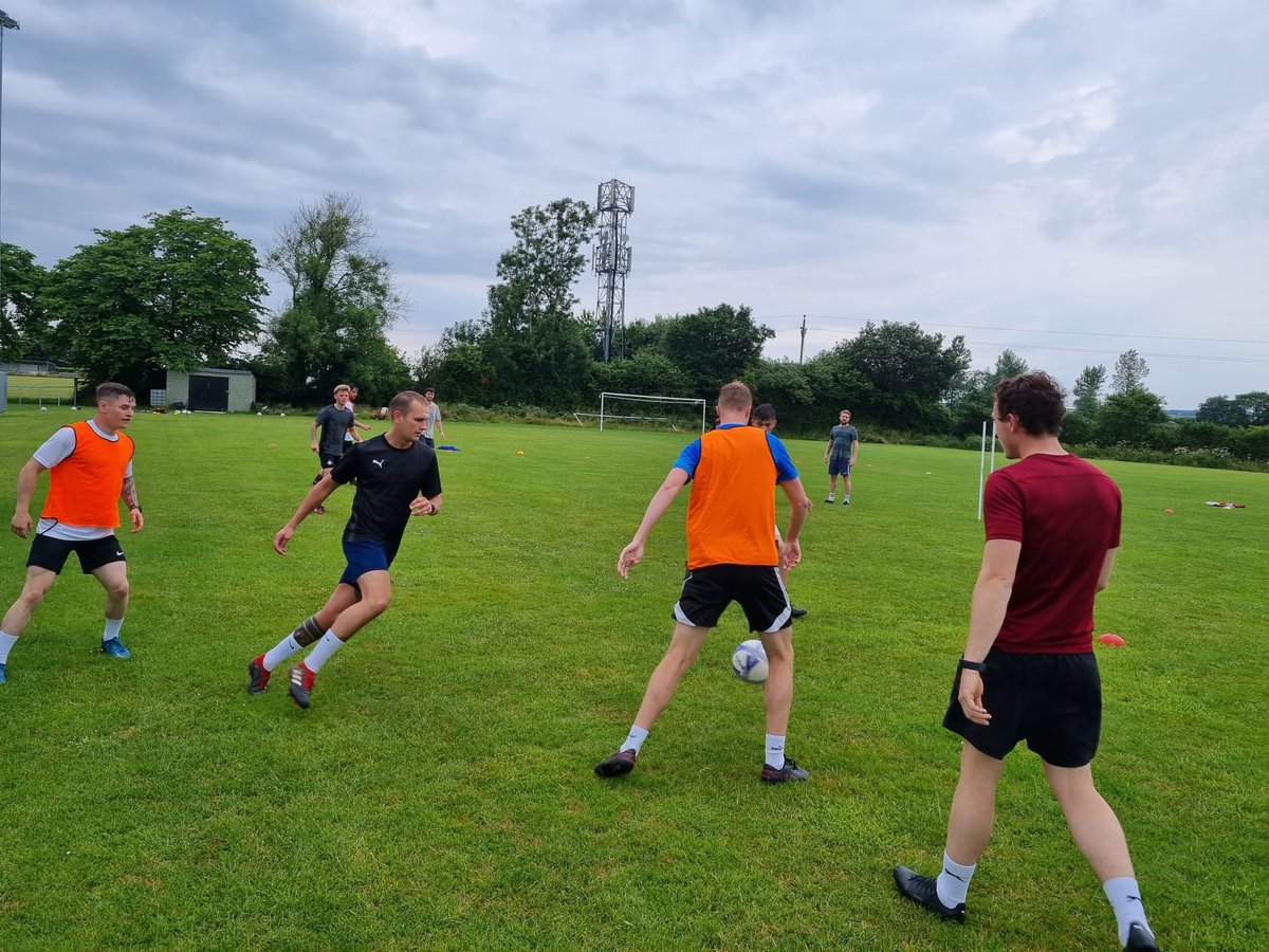TSide12's tweet photo. Another great training session tonight, few snaps of the boys being put through their paces by the new management team #Tside #403020CanDoOne #Squadrant https://t.co/nC55rICNDg