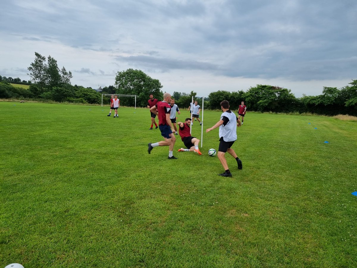 TSide12's tweet photo. Another great training session tonight, few snaps of the boys being put through their paces by the new management team #Tside #403020CanDoOne #Squadrant https://t.co/nC55rICNDg