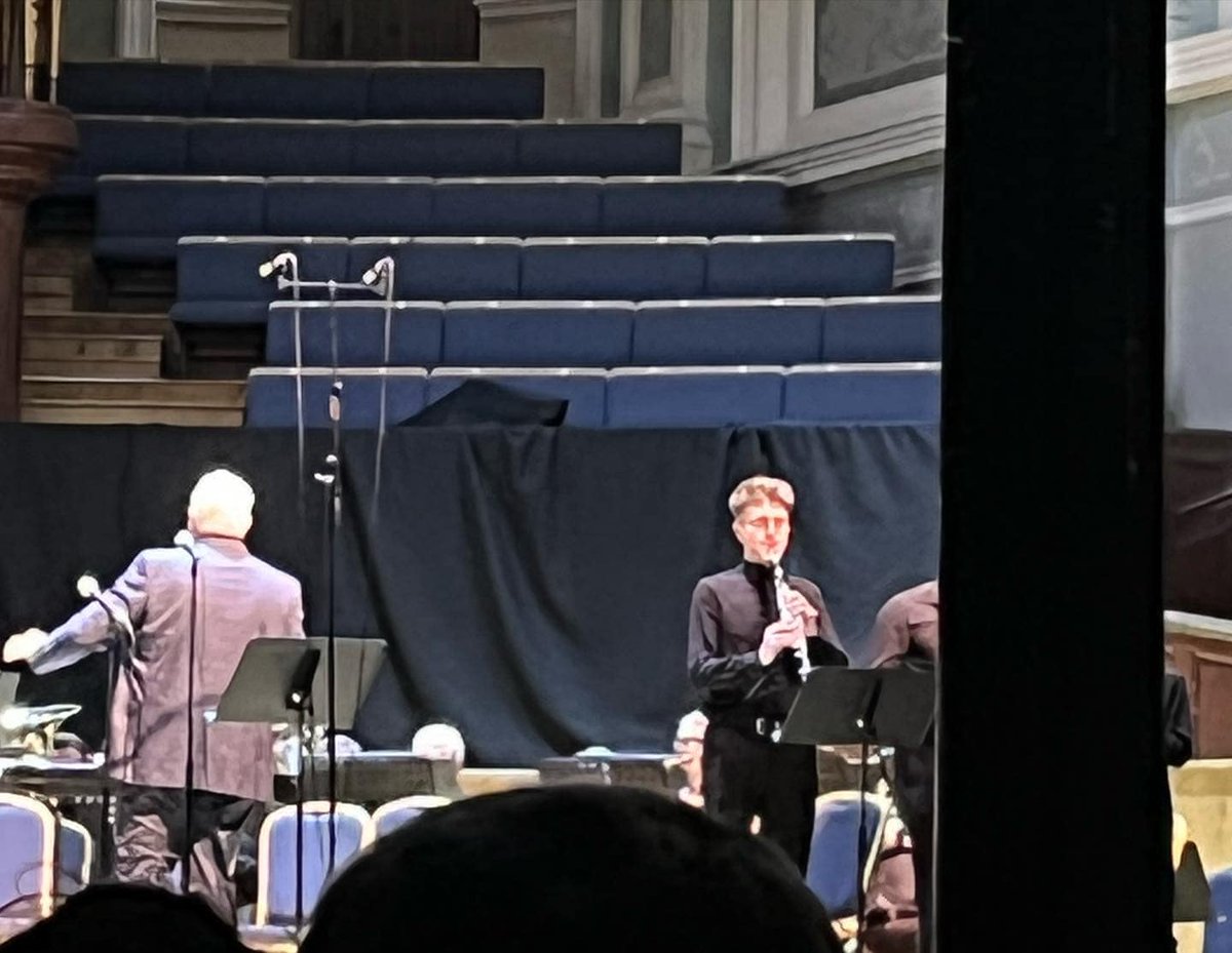 IVGOrch's tweet photo. Well done to a selection of our fabulous woodwind and brass section - and our double bassist - who played a great concert with #HarmonicSounds and #DeltaWinds last night at the Ulster Hall. Spot them taking to centre stage during some of the numbers! 🎺🎶 https://t.co/TqETkh3sMw