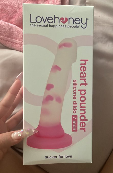 yayyy!! new toy from mi wishlist ? https://t.co/gxkFNAXThp