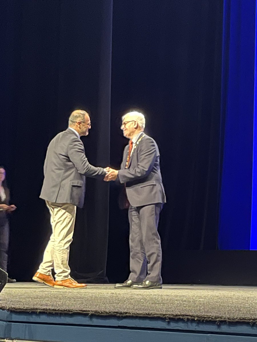 Alex Kent💙 (@drakentgi) on Twitter photo Super proud of colleagues from <a href="/KingsCollegeNHS/">King's College NHS</a> and their achievements at <a href="/BritSocGastro/">BSG</a> meeting 2022. Awards to <a href="/PolychronisP/">Polychronis Pavlidis</a> and Robert Logan and the illustrious BSG President’s Medal to <a href="/DrBuHayee/">Feline_stockholm_syndrome</a> with <a href="/GreenEndoscopy/">Green Endoscopy</a>. <a href="/shraddha_gulati/">Shraddha Gulati</a> <a href="/gutspecialist/">raj srirajaskanthan</a> Super proud of colleagues from <a href="/KingsCollegeNHS/">King's College NHS</a> and their achievements at <a href="/BritSocGastro/">BSG</a> meeting 2022. Awards to <a href="/PolychronisP/">Polychronis Pavlidis</a> and Robert Logan and the illustrious BSG President’s Medal to <a href="/DrBuHayee/">Feline_stockholm_syndrome</a> with <a href="/GreenEndoscopy/">Green Endoscopy</a>. <a href="/shraddha_gulati/">Shraddha Gulati</a> <a href="/gutspecialist/">raj srirajaskanthan</a>