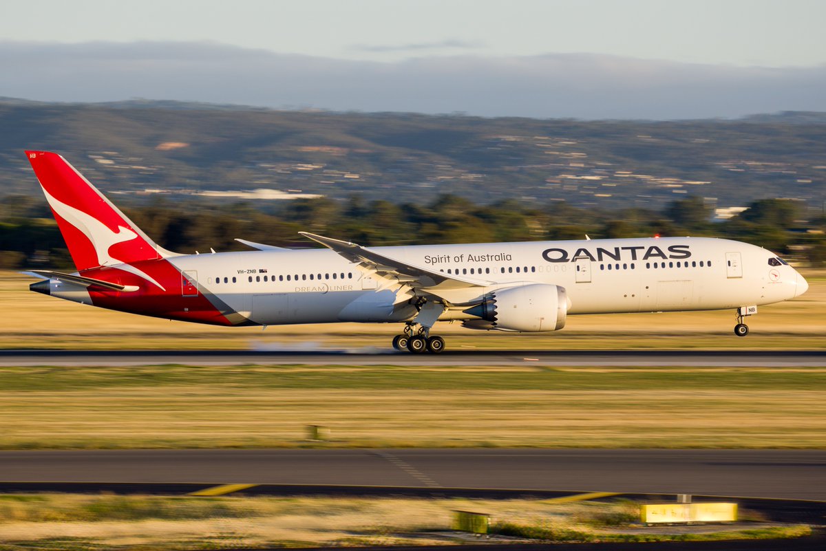 airwaysmagazine's tweet photo. The Qantas (QF) Perth-Rome route is the first, and so far, only nonstop flight between Australia and continental Europe. #Australia #australianaviation #Italy #Perth #ProjectSunrise #QantasAirways #Rome #UltraLonghaul
https://t.co/TTZ4kUl2g8 https://t.co/trubVvALmz