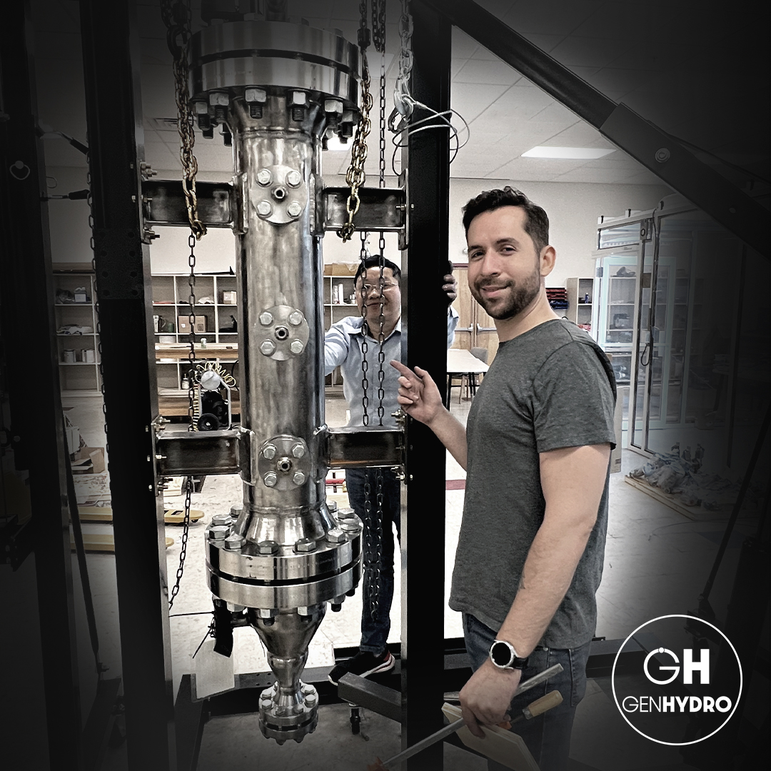 GenHydroinc's tweet image. Big things are happening at #GenHydroInc HQ…The future of on-demand #GreenHydrogen is currently in the capable hands of our President &amp;amp; CEO, Eric Schraud, and Lead Chemical Engineer, Dong Nguyen. Our new #ReactorSystem has arrived and installation is underway! #SustainableFuture