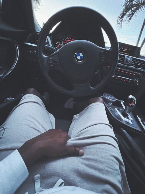 I&rsquo;m bout to upgrade this foreign shit and all from PORN DIRECTING and POV 🅿️ushing 🍆 https://t.co/03<a href="/tag/exxxoticamiami"class="tags"><span>#exxxoticamiami</span></a>