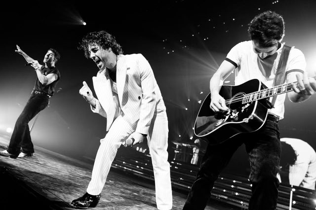 jonasbrothers's tweet photo. Tonight’s the final show of our Las Vegas Residency! If you had to hear just one song tonight… what would it be?? https://t.co/uEe3QIlrNQ