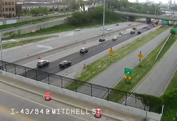 WisconsinNews3's tweet photo. Milwaukee | UPDATE
Roadway I-43/94
Direction Southbound
Description Incidents - Disabled vehicle on I-43/94 South at Becher/Lincoln. The right lane is blocked. https://t.co/TKCAPPtwp0