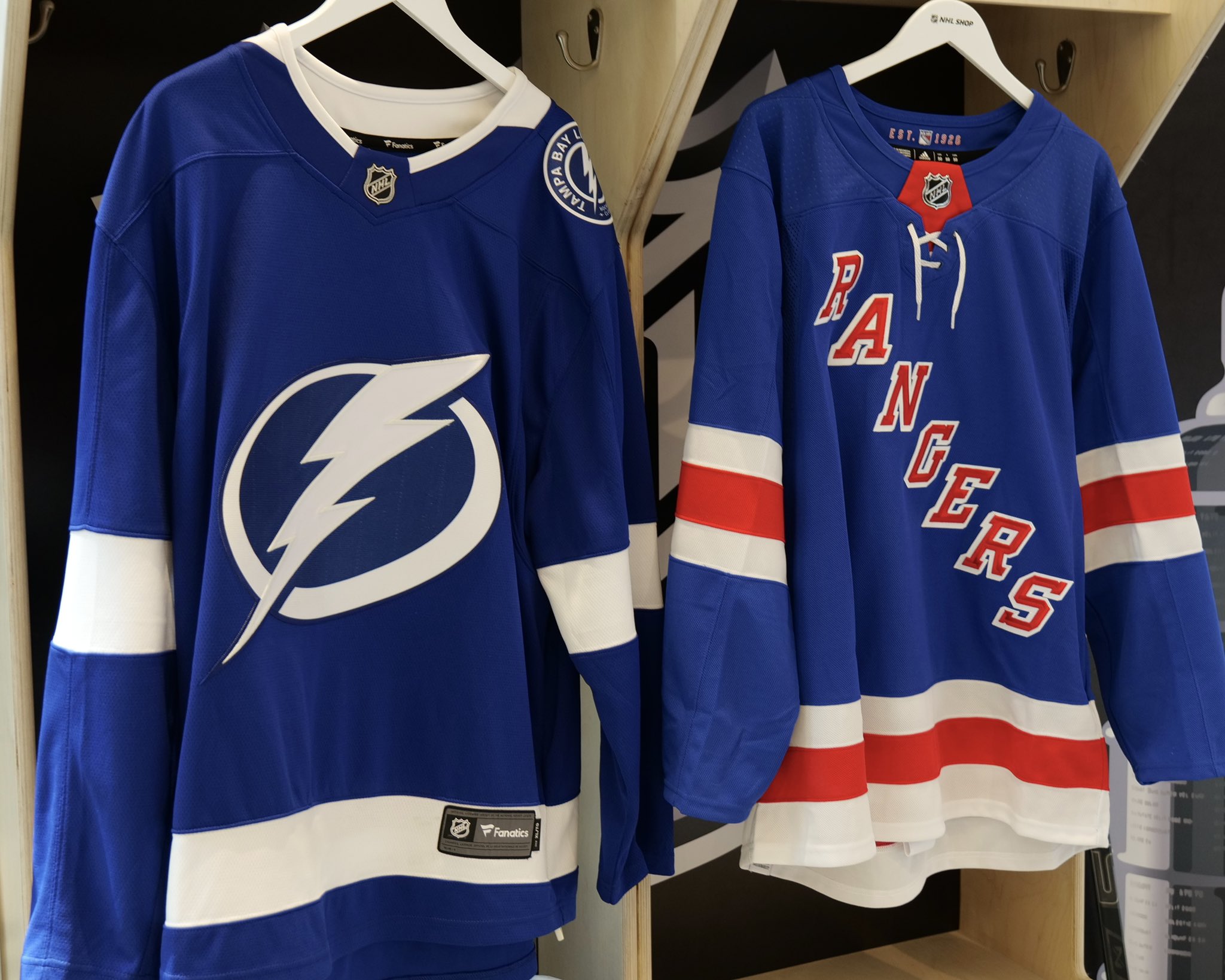 NHL Shop NHL Shop X