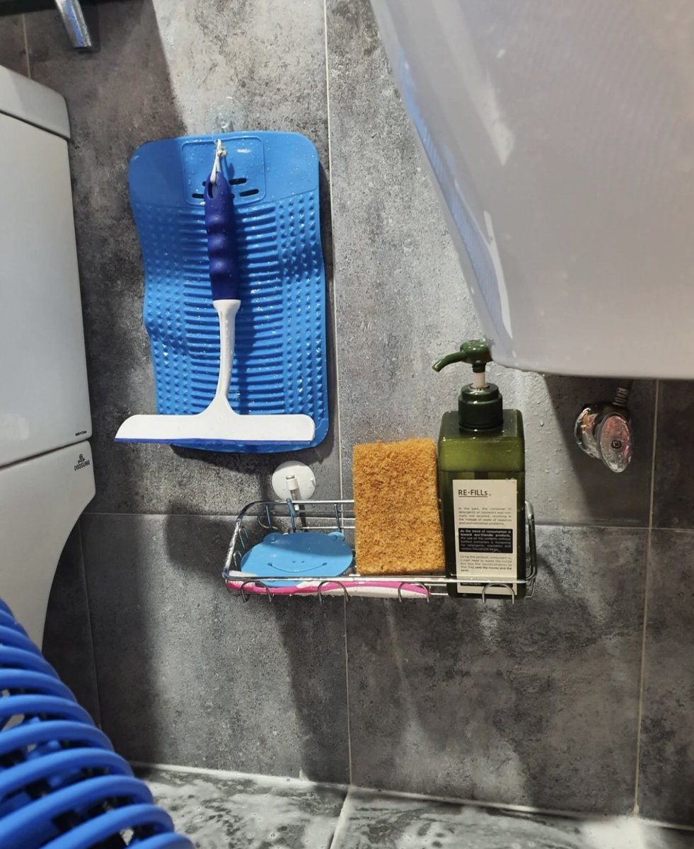 Rosa070785's tweet photo. What else can you do on a rainy day other than tidy up your house?
#rainyday #athome https://t.co/cbbPq3wqOX