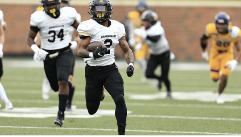 Grateful and blessed to receive my first offer from Birmingham-southern college. <a href="/BSCFootball/">BSC Football</a> <a href="/CSmithScout/">Chris Smith</a> <a href="/CoachBrianLilly/">Coach Lilly</a> @CoachTrue_BSC <a href="/TonyJoeWhite5/">Tony Joe White</a>