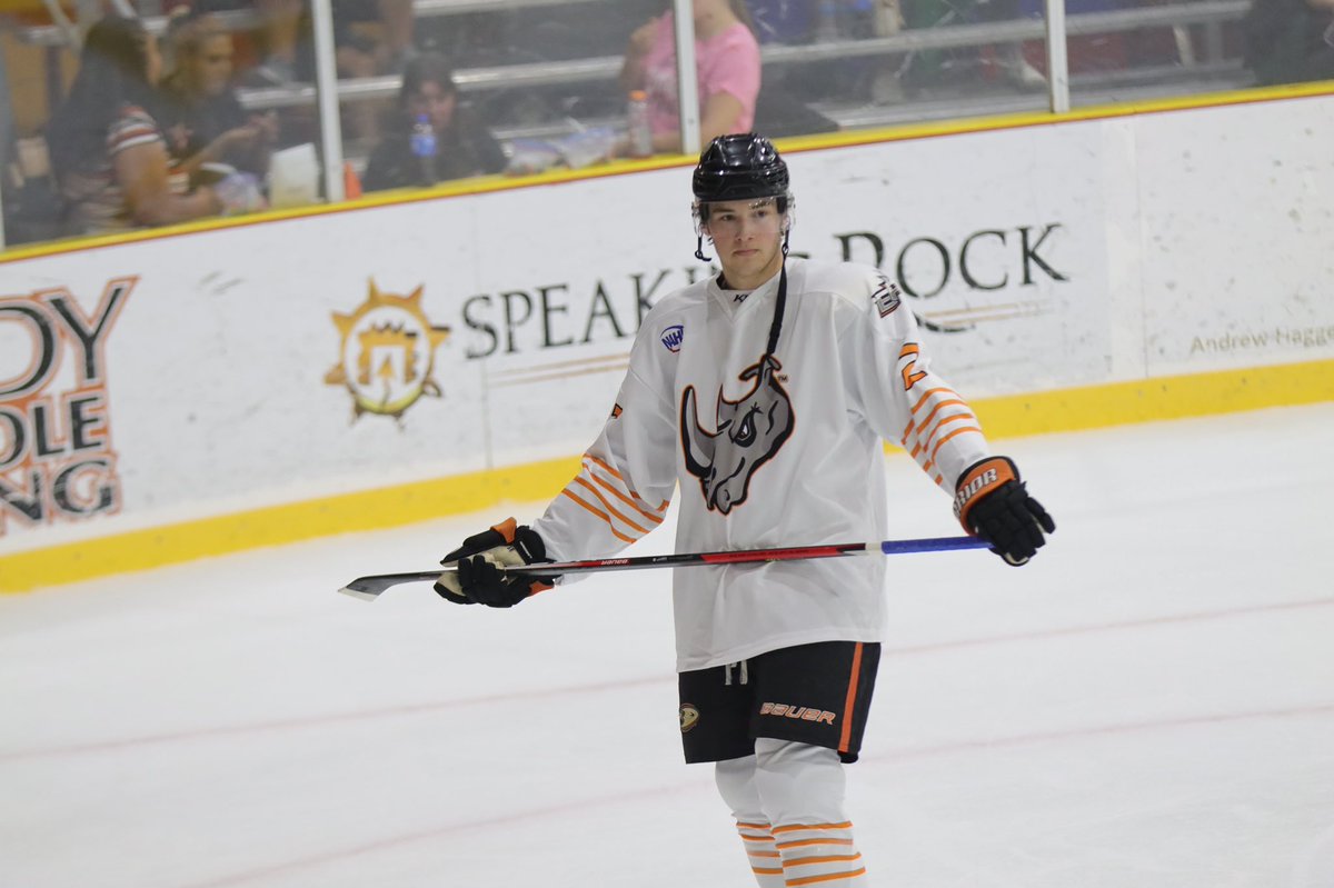 El_Paso_Rhinos's tweet photo. Warm-Ups are done! Now onto puck drop! 🦏#RhinoDevelopmentCamp https://t.co/dO0ARUrdgv
