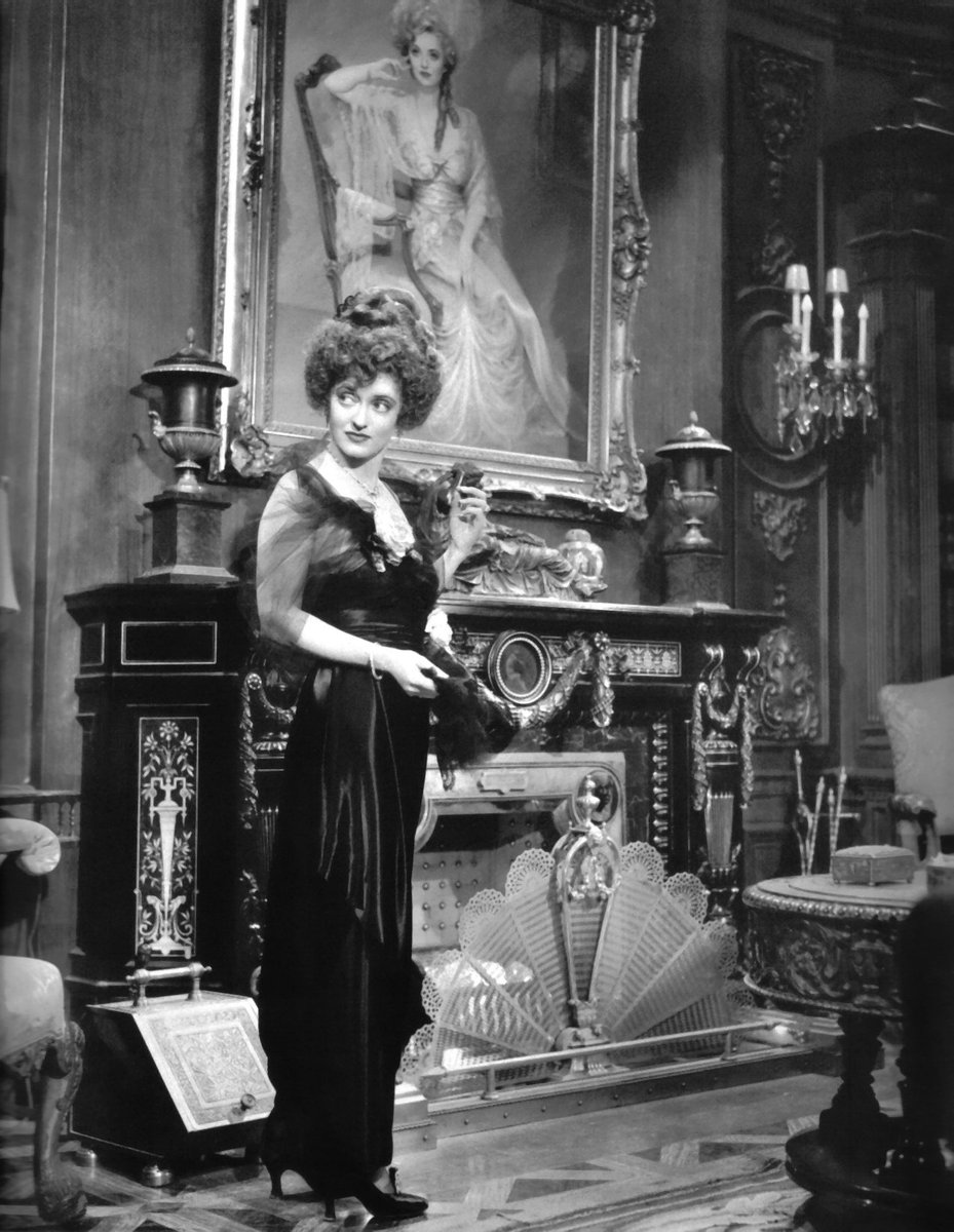 ironone9's tweet image. Orry-Kelly appreciation tweet.
#TCMParty #FollowTheThread #LightsCameraFashion #BetteDavis