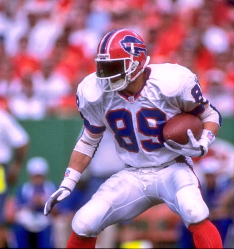 417MafiaMatt's tweet photo. The #Bills Kickoff the NFL regular season in just 89 days. This man Belongs in the Hall of Fame!!! 🦬🏈💥🦶

#KickoffGame I #GoBills I #SteveTaskerHOF I #BillsMafia https://t.co/f2p50a2zmn