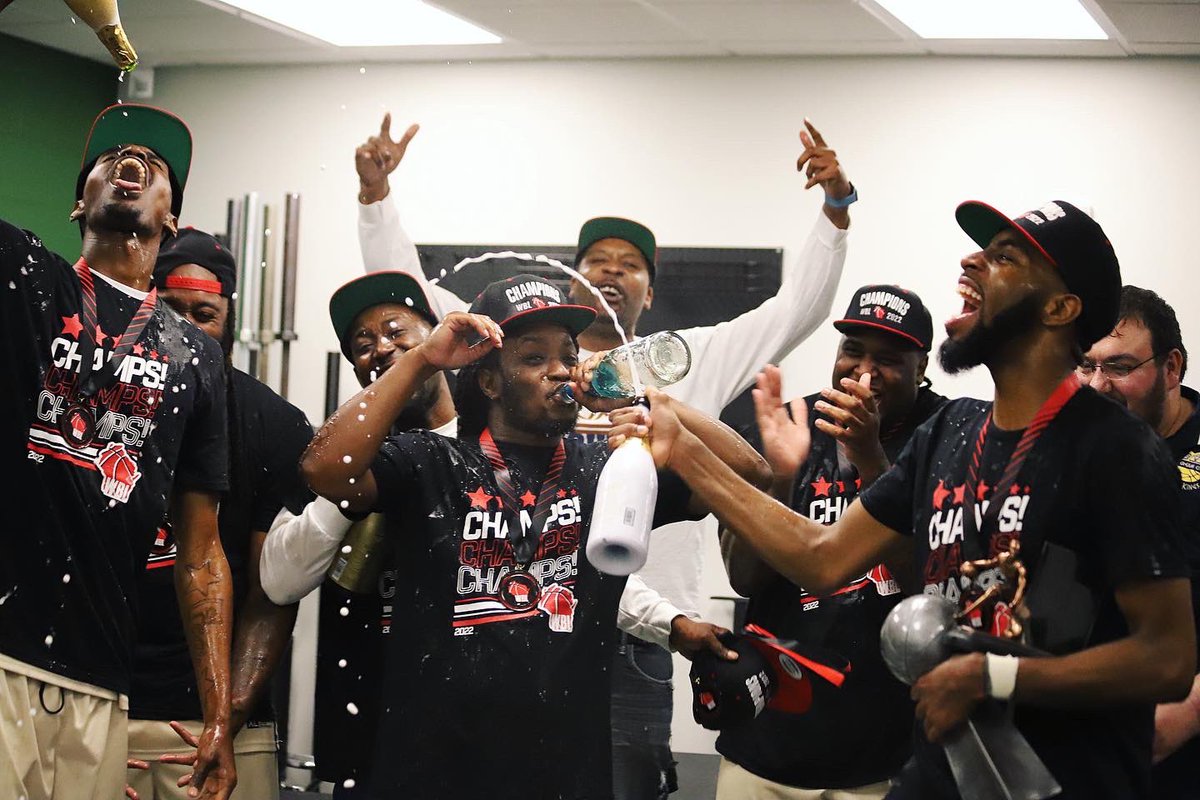 WiscBL's tweet photo. #WBLChampions 🍾
Cream City Court Kings👑
@creamcityck https://t.co/5zBrHkjm5z