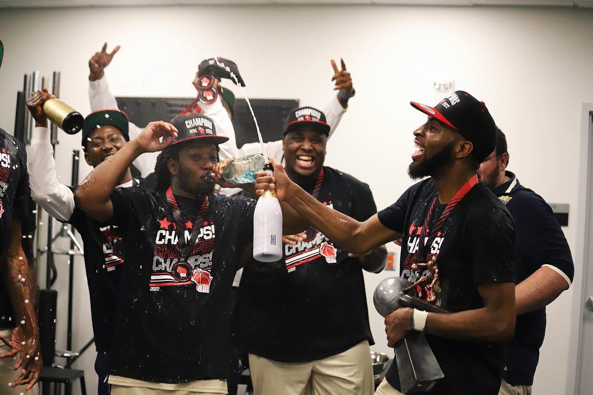 WiscBL's tweet photo. #WBLChampions 🍾
Cream City Court Kings👑
@creamcityck https://t.co/5zBrHkjm5z