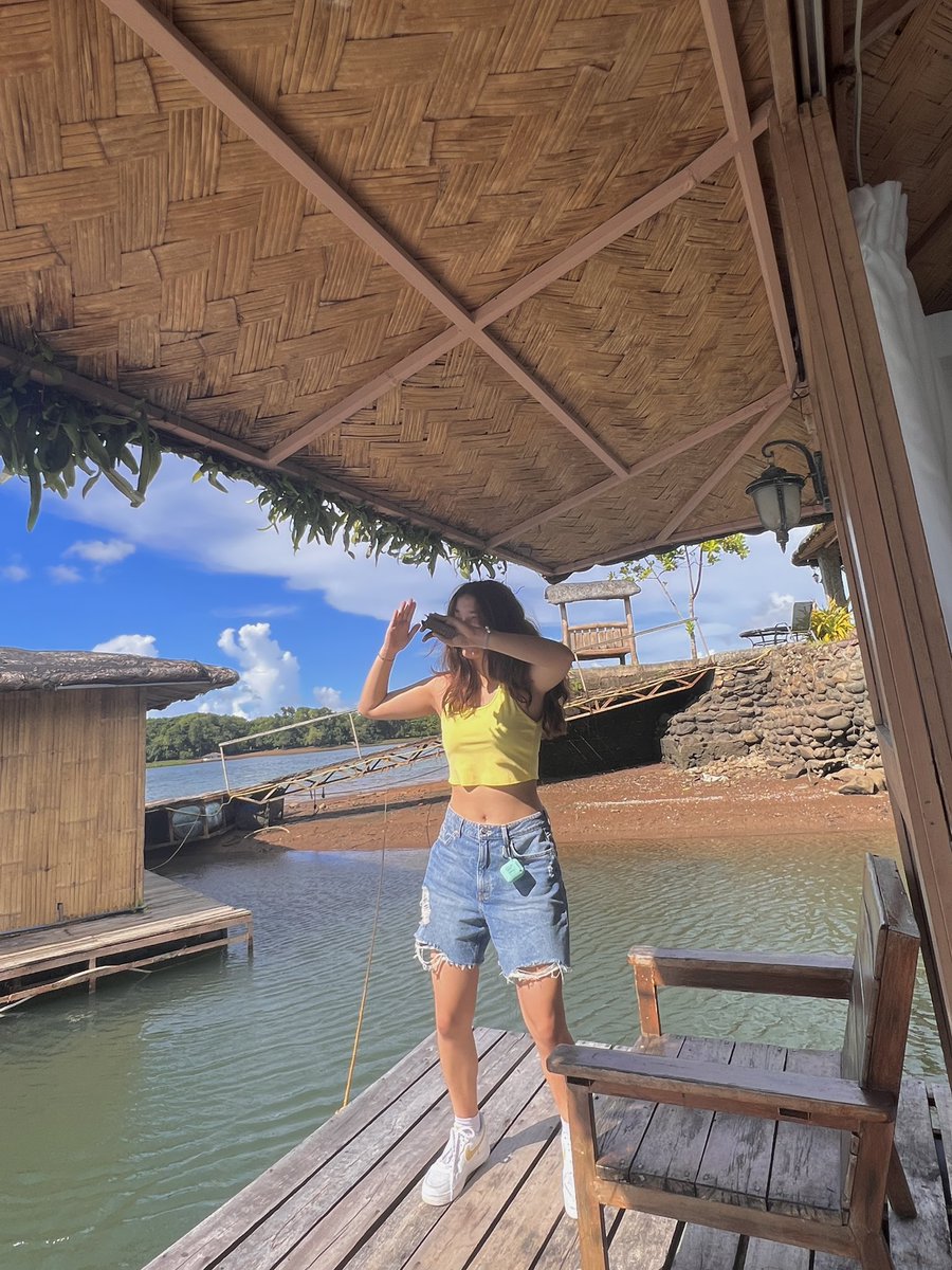 anjisalvacion's tweet photo. sun dancing ✨🌤 https://t.co/R6SN7MoUnG